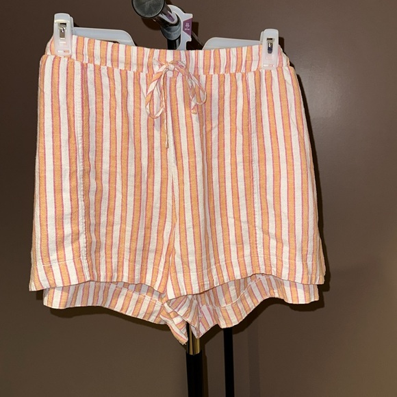 Universal Thread Linen Set - Picture 5 of 9